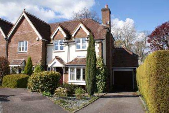 4 Bedroom End of Ter...